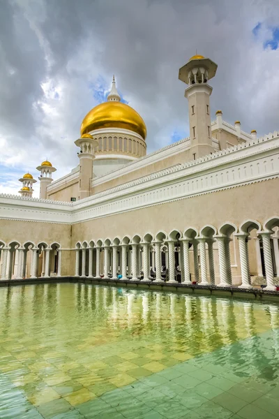 Omar Ali Saifudding moskén-Bandar Seri Begawan — Stockfoto