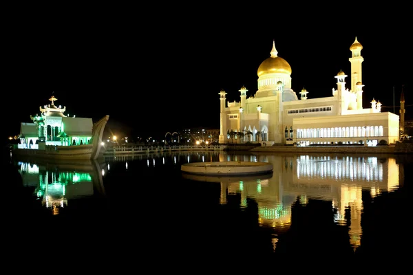 Omar Ali Saifudding Mesquita-Bandar Seri Begawan — Fotografia de Stock