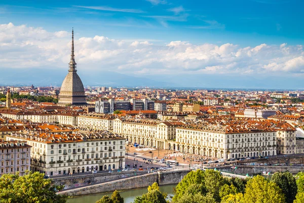 Turin Merkezi Mole Antonelliana-İtalya ile görünümünü