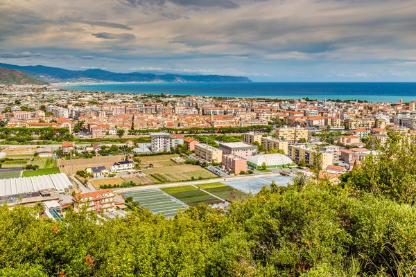 Ville d'Albenga- Albenga, Savona, Ligurie, Italie — Photo