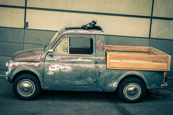 Side of Old Scratched Fiat Truck-Vintage Style — Stock fotografie