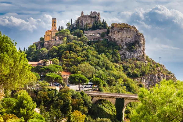 Borgo medievale di Eze Situato sulla collina-Francia — Foto Stock