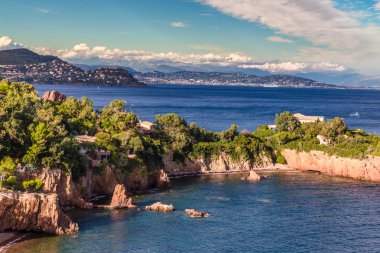 Kırmızı kayalar Esterel Massif-French Riviera, Fransa