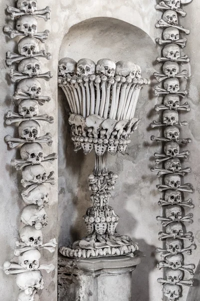 Candlestick made of bones and skulls-Sedlec — Stock Photo, Image