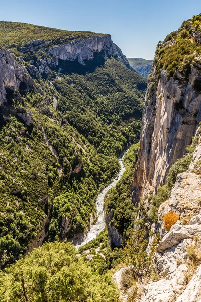三峡杜韦尔东峡谷之间两个悬崖-，法国 — 图库照片