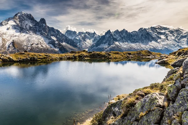 Lac des Cheserys And Aiguille Verte- Francia — Foto de Stock