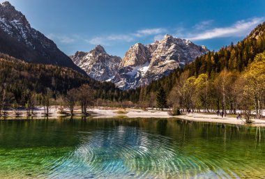 Jasna Gölü, dağ aralığı-Kranjska Gora, Slovenya