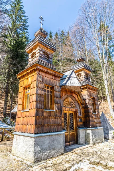 Capela russa de madeira no Vrsic Pass-Slovenia — Fotografia de Stock