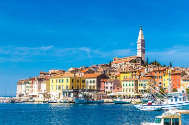 Rovinj kilise kule-Hırvatistan ile güzel manzara