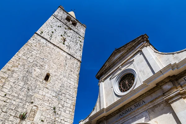 Iglesia parroquial - Bale, Istria, Croacia, Europa — Foto de Stock