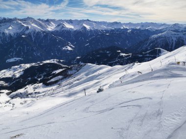 Serfaus Fiss Ladis, Avusturya ve Avrupa 'daki dağların tepelerini kar kapladı