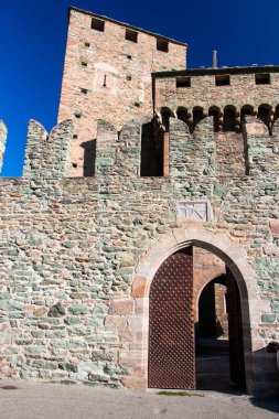 Fenis Kalesi - Aosta Vadisi - İtalya