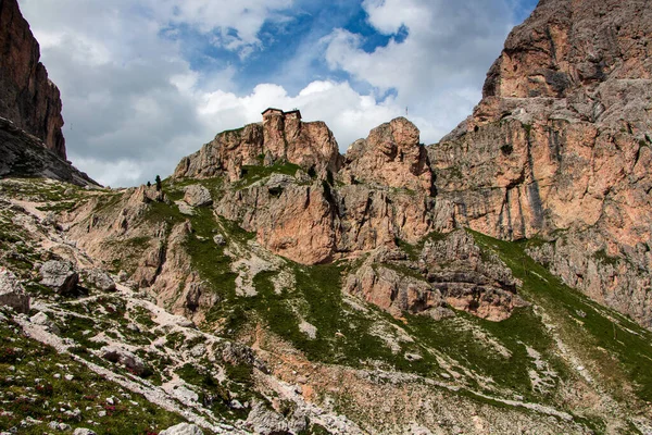 Beautiful Mountain Landscape Catinaccio Group Dolomites Tranquil Hut Top Mountain — Stock Photo, Image