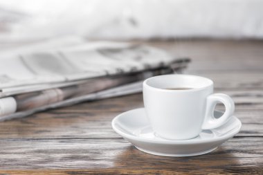 Sabah espresso ve Gazeteler