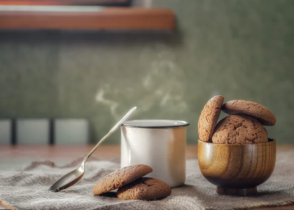 Breakfast with oatmeal cookies — Stock Photo, Image