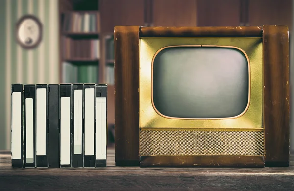 Retro Tv och kassetter — Stockfoto