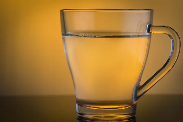 Vaso de té en la mesa — Foto de Stock