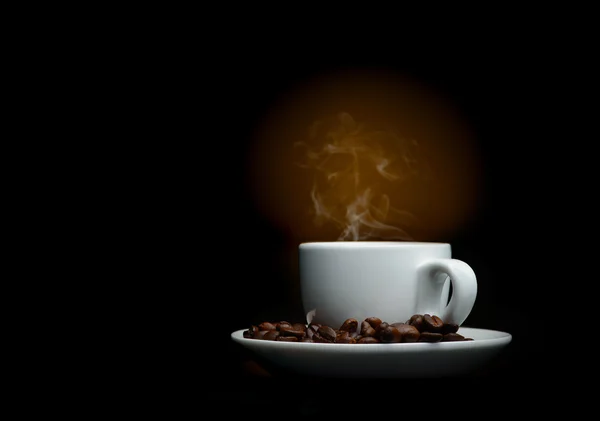 Kaffee in weißer Tasse — Stockfoto