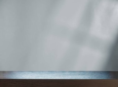 Duvarın arkasındaki boş masa üstü - ürün sunumu için maket yapın