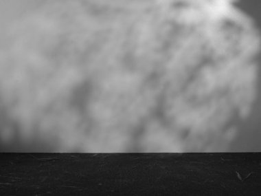 Boş kopyalama alanı olan soyut siyah-gri duman arkaplanı 