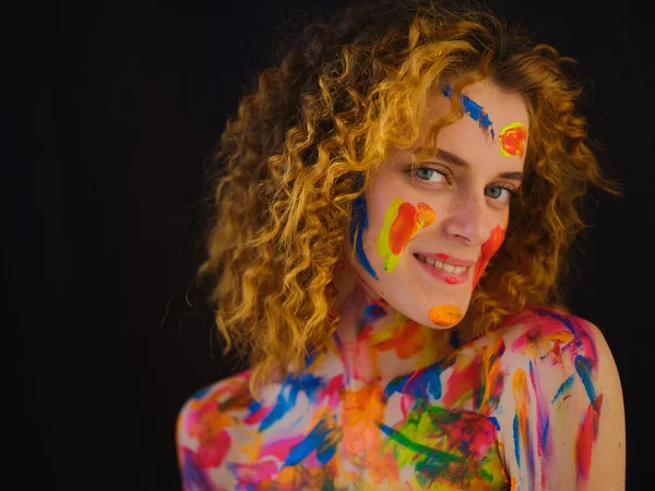 Redhead Girl Multi Colored Paints Her Face Body — Stock Photo, Image