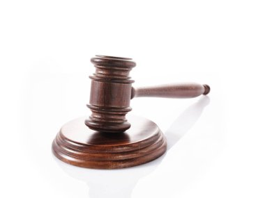 Yargıç, açık arttırma tokmağı beyaz arka planda izole edildi