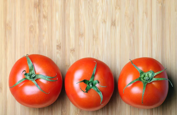 Tomates frescos maduros — Foto de Stock