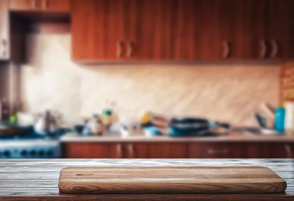 Tavola sul tavolo della cucina — Foto Stock