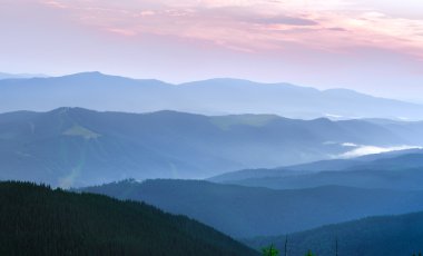 Güzel dağ manzarası