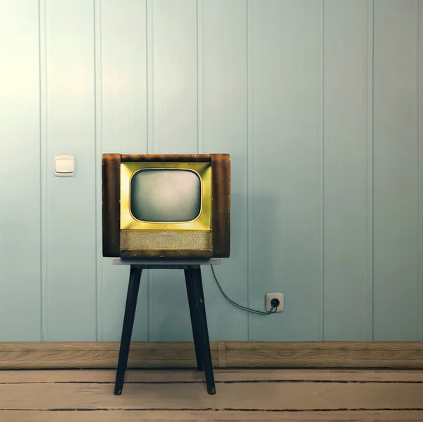 Vintage Tv na krzesło — Zdjęcie stockowe