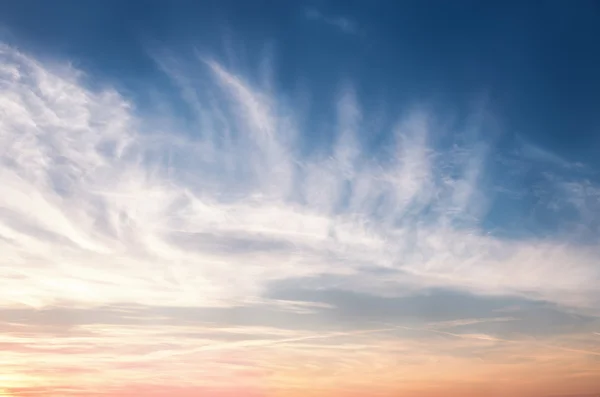 Céu bonito durante o pôr do sol — Fotografia de Stock