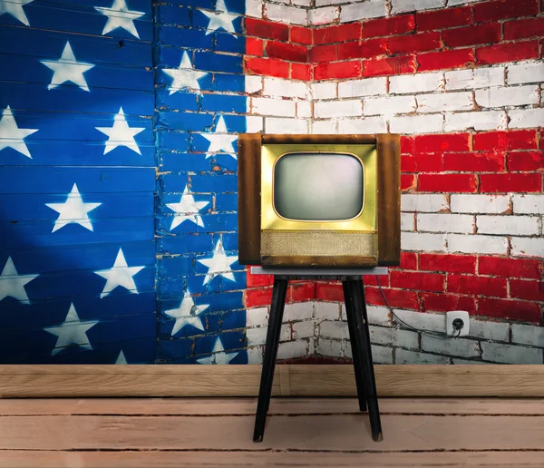 Telewizor w stylu amerykańskim — Zdjęcie stockowe