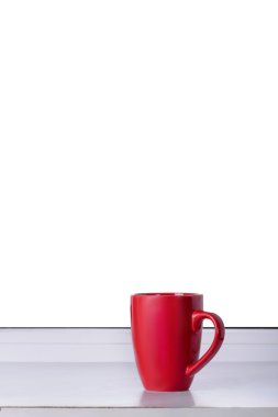 Pencere üzerinde kırmızı Kupası