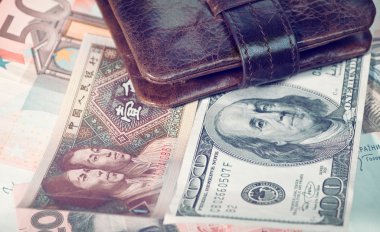 Farklı banknot ve m-cüzdan