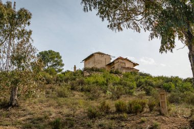 Terk edilmiş Mezar Madenleri 'nin kalıntıları. Murcia bölgesi. İspanya