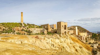 Terk edilmiş Mezar Madenleri 'nin kalıntıları. Murcia bölgesi. İspanya