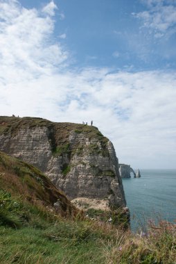 Tretat kayalıklarının güzel manzarası, Normandiya. Fransa