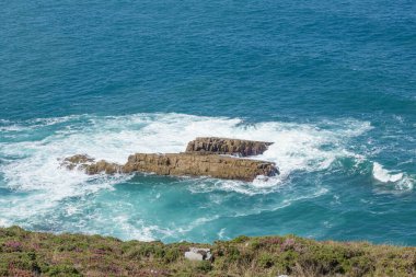 Playa del Silencio Gaviero, Asturian sahilinde. İspanya