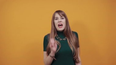 Ağzını aç ve kötü haberleri dinle. Sıkıntılı durum sorunları, kafa tutma.