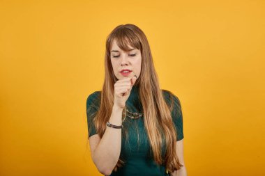 Öksürük, ağız elini ört. Üst solunum yolu hastalıkları çekimleri