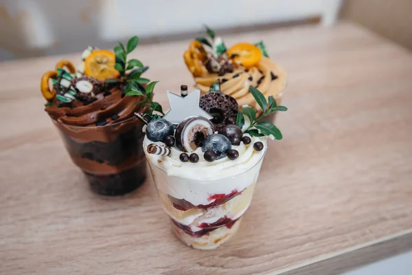 Çok güzel ve iştah açıcı. İmzalar için yeri olan bir masa. Pasta.