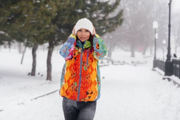 Young Athletic Girl Poses Frosty Snowy Day Fitness Running — Stock Photo, Image