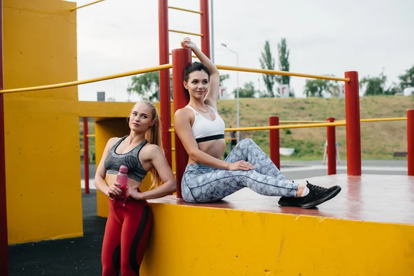 Atletische Sexy Meisjes Sporten Buitenlucht Fitness Gezonde Levensstijl — Stockfoto