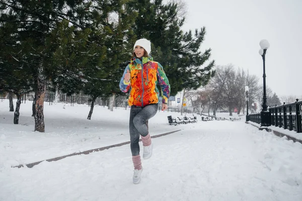 Beautiful Young Girl Jogging Frosty Snowy Day Sports Healthy Lifestyle — Stock Photo, Image