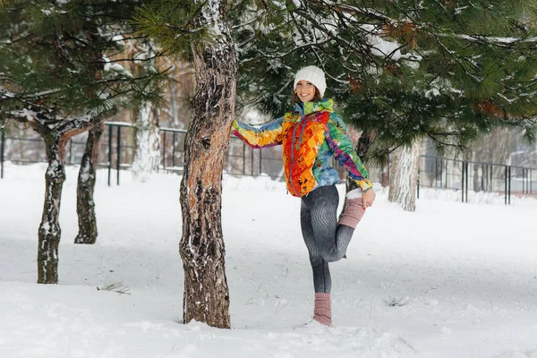 Young Athletic Girl Warming Running Frosty Day Fitness Running — Stock Photo, Image