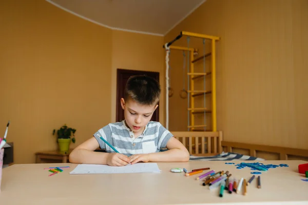 Skolpojke Gör Läxor Hemma Utbildning Skolan — Stockfoto