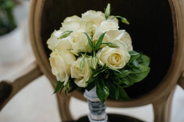 Hermoso Ramo Boda Elegante Primer Plano Silla Florística Boda — Foto de Stock