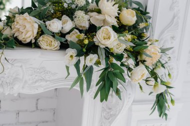 Dekorasyon için güzel çiçekler ve bitkiler