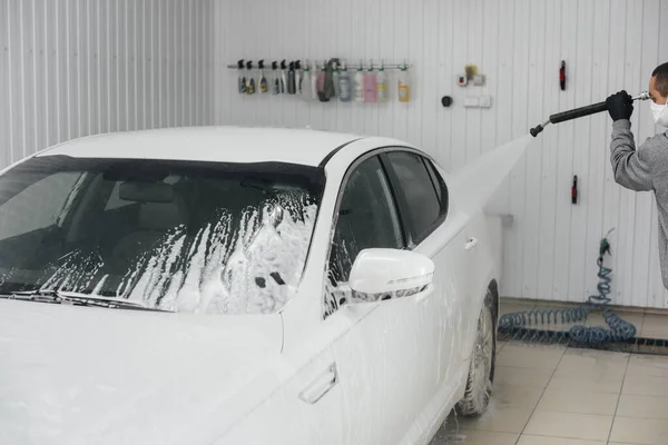 Modern Washing Foam High Pressure Water White Car Car Wash — Stock Photo, Image