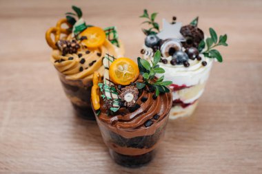 Çok güzel ve iştah açıcı. İmzalar için yeri olan bir masa. Pasta.